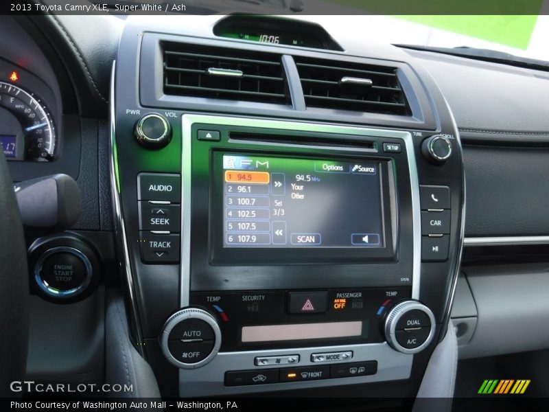 Super White / Ash 2013 Toyota Camry XLE