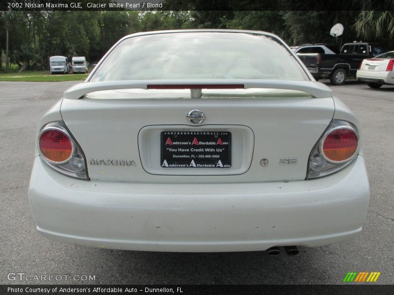 Glacier White Pearl / Blond 2002 Nissan Maxima GLE