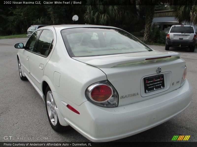 Glacier White Pearl / Blond 2002 Nissan Maxima GLE