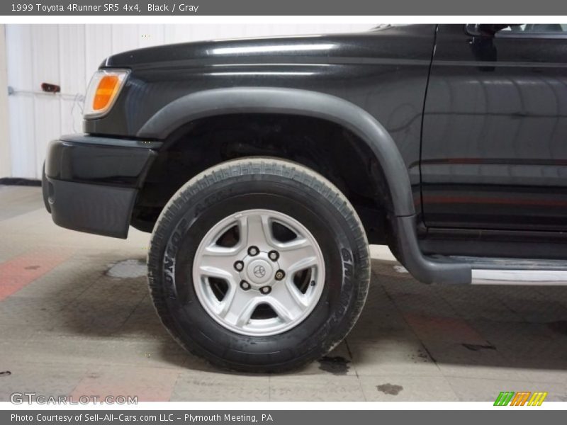 Black / Gray 1999 Toyota 4Runner SR5 4x4