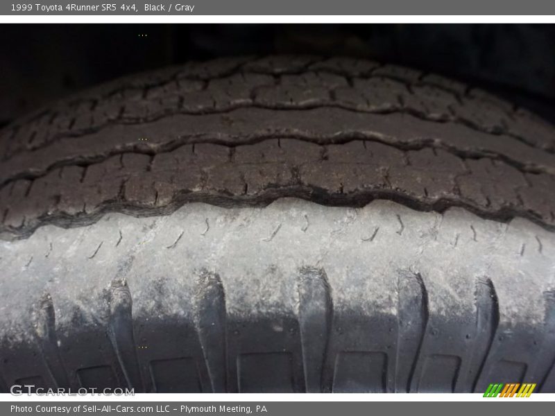 Black / Gray 1999 Toyota 4Runner SR5 4x4