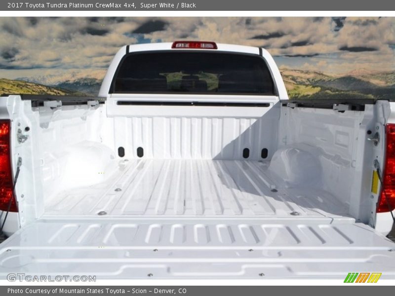 Super White / Black 2017 Toyota Tundra Platinum CrewMax 4x4