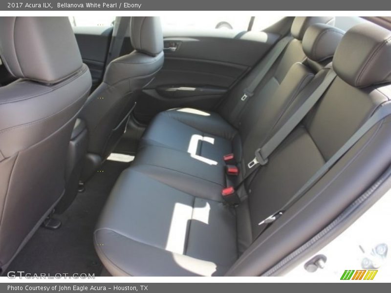 Bellanova White Pearl / Ebony 2017 Acura ILX