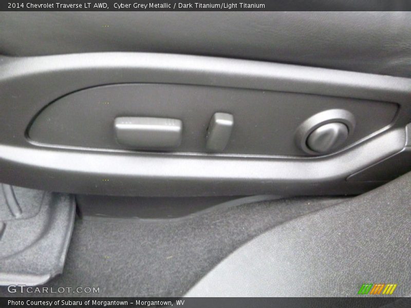 Cyber Grey Metallic / Dark Titanium/Light Titanium 2014 Chevrolet Traverse LT AWD