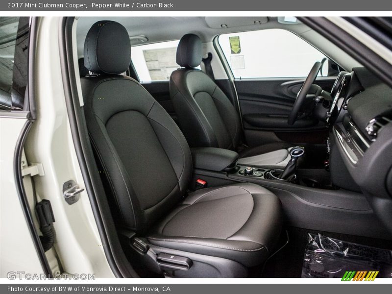 Pepper White / Carbon Black 2017 Mini Clubman Cooper