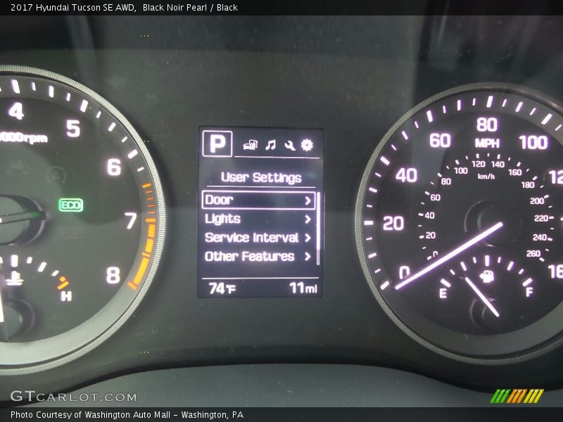 Black Noir Pearl / Black 2017 Hyundai Tucson SE AWD