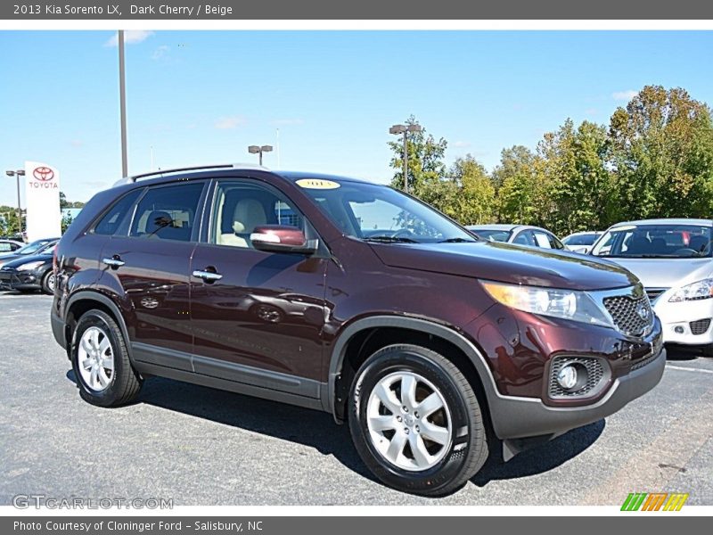 Dark Cherry / Beige 2013 Kia Sorento LX