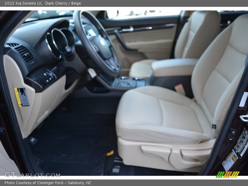 Dark Cherry / Beige 2013 Kia Sorento LX