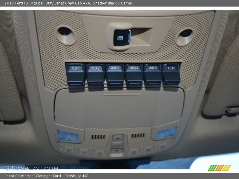 Controls of 2017 F350 Super Duty Lariat Crew Cab 4x4