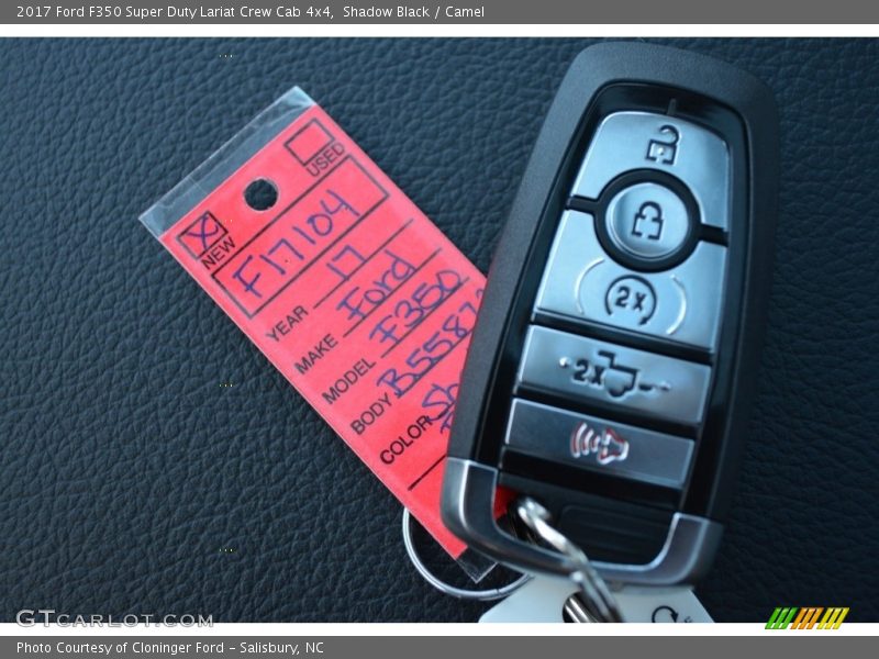 Keys of 2017 F350 Super Duty Lariat Crew Cab 4x4
