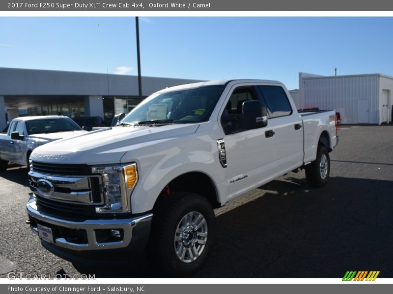 Oxford White / Camel 2017 Ford F250 Super Duty XLT Crew Cab 4x4