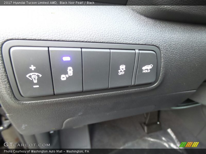 Black Noir Pearl / Black 2017 Hyundai Tucson Limited AWD