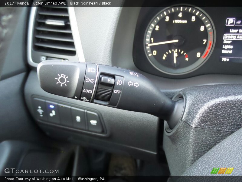 Black Noir Pearl / Black 2017 Hyundai Tucson Limited AWD