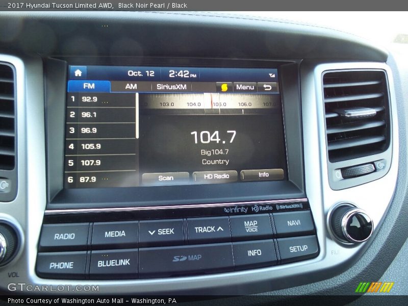 Black Noir Pearl / Black 2017 Hyundai Tucson Limited AWD