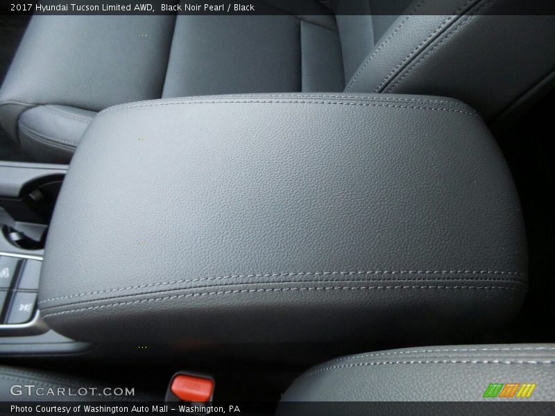 Black Noir Pearl / Black 2017 Hyundai Tucson Limited AWD