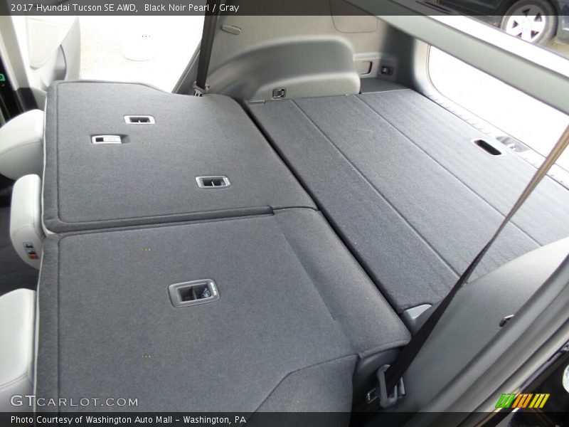 Black Noir Pearl / Gray 2017 Hyundai Tucson SE AWD