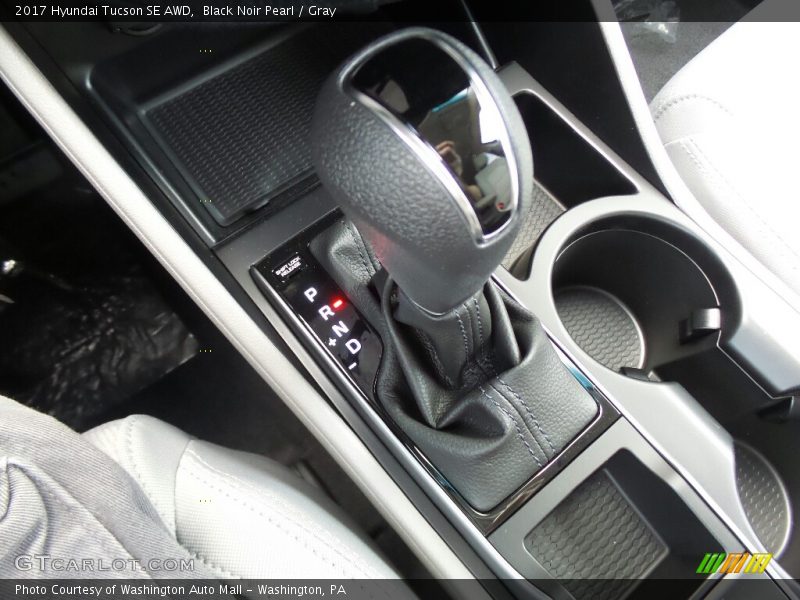 Black Noir Pearl / Gray 2017 Hyundai Tucson SE AWD