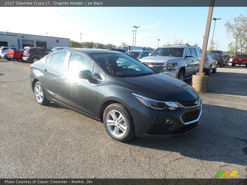 Graphite Metallic / Jet Black 2017 Chevrolet Cruze LT