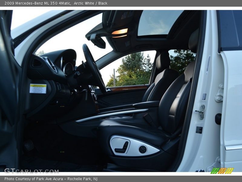 Arctic White / Black 2009 Mercedes-Benz ML 350 4Matic