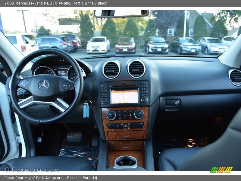 Arctic White / Black 2009 Mercedes-Benz ML 350 4Matic
