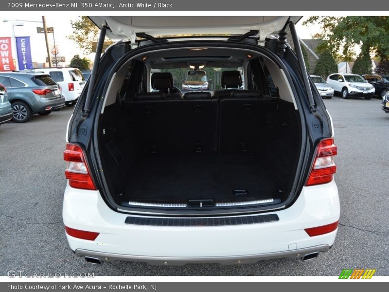 Arctic White / Black 2009 Mercedes-Benz ML 350 4Matic