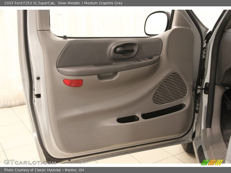 Silver Metallic / Medium Graphite Grey 2003 Ford F150 XL SuperCab