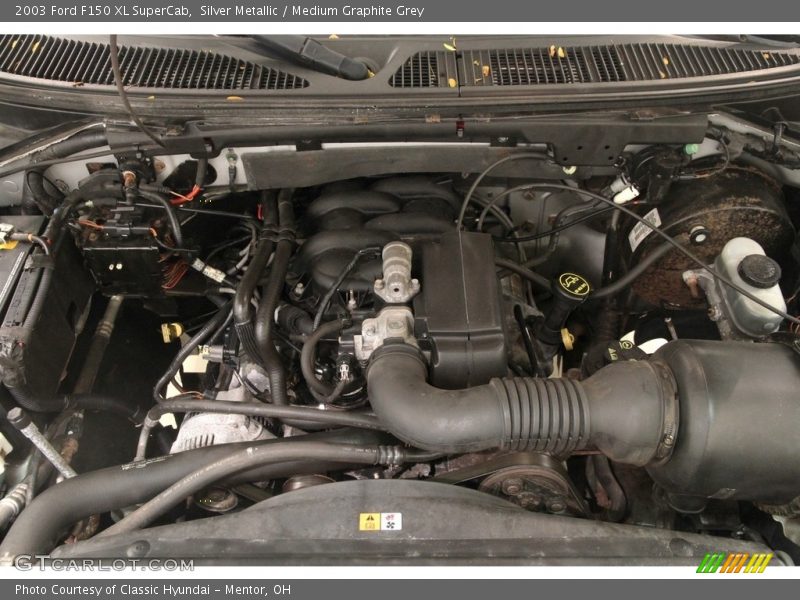 Silver Metallic / Medium Graphite Grey 2003 Ford F150 XL SuperCab