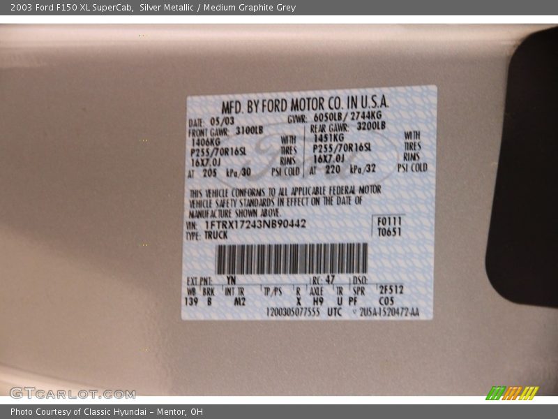 Silver Metallic / Medium Graphite Grey 2003 Ford F150 XL SuperCab