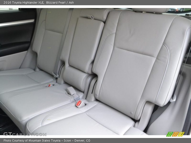 Blizzard Pearl / Ash 2016 Toyota Highlander XLE