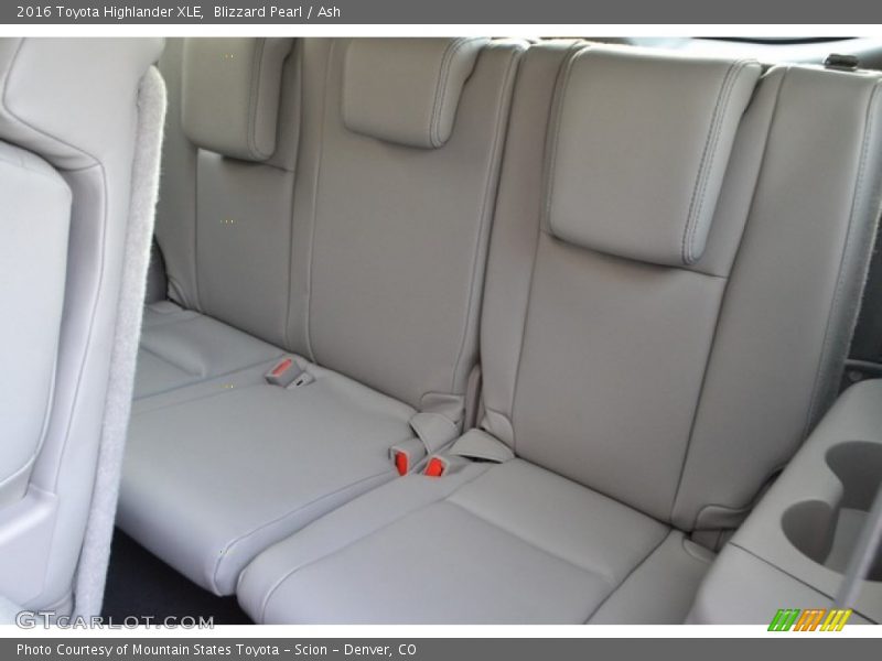 Blizzard Pearl / Ash 2016 Toyota Highlander XLE