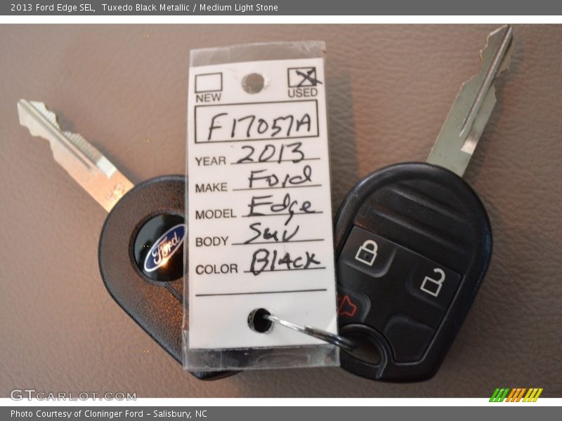 Tuxedo Black Metallic / Medium Light Stone 2013 Ford Edge SEL