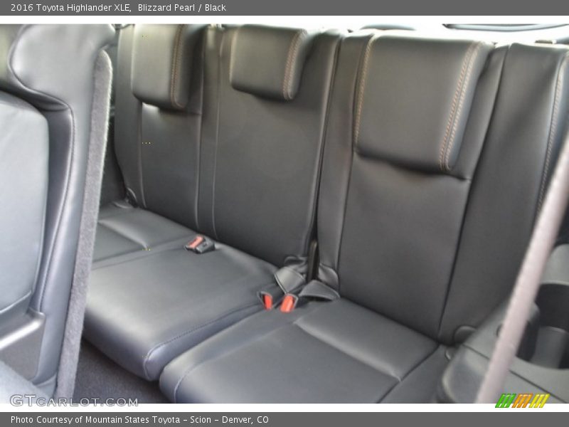 Blizzard Pearl / Black 2016 Toyota Highlander XLE