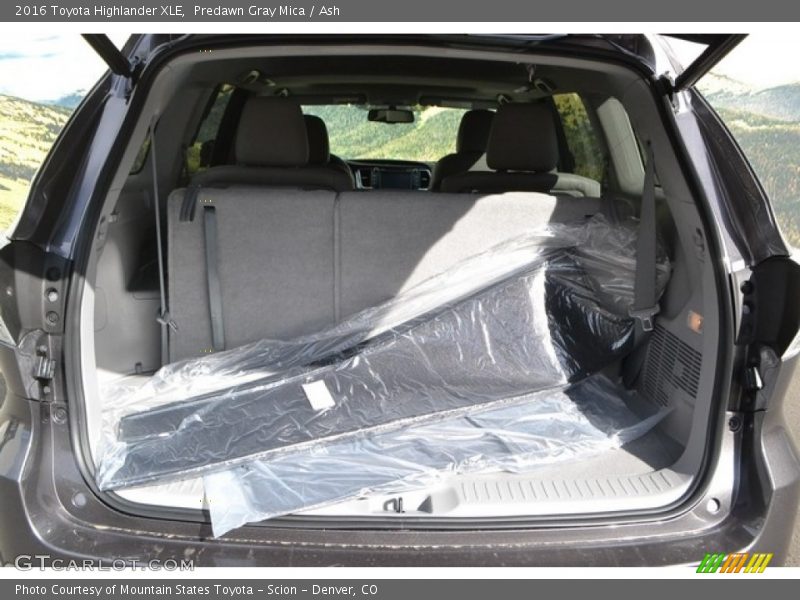 Predawn Gray Mica / Ash 2016 Toyota Highlander XLE