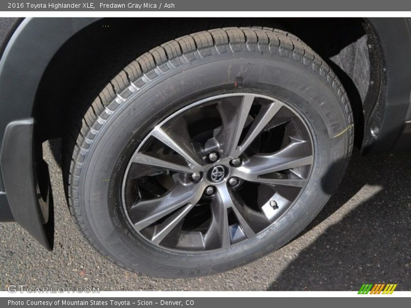 Predawn Gray Mica / Ash 2016 Toyota Highlander XLE