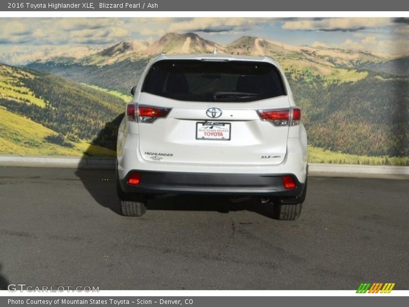 Blizzard Pearl / Ash 2016 Toyota Highlander XLE