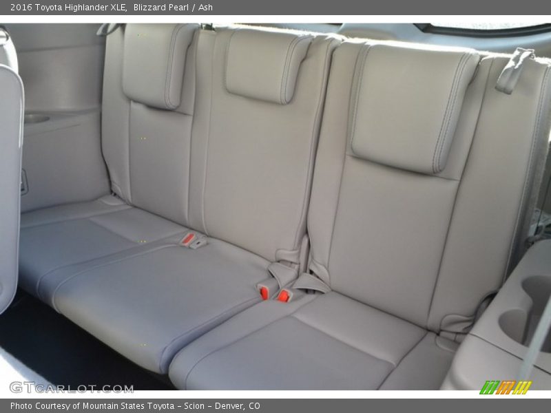 Blizzard Pearl / Ash 2016 Toyota Highlander XLE