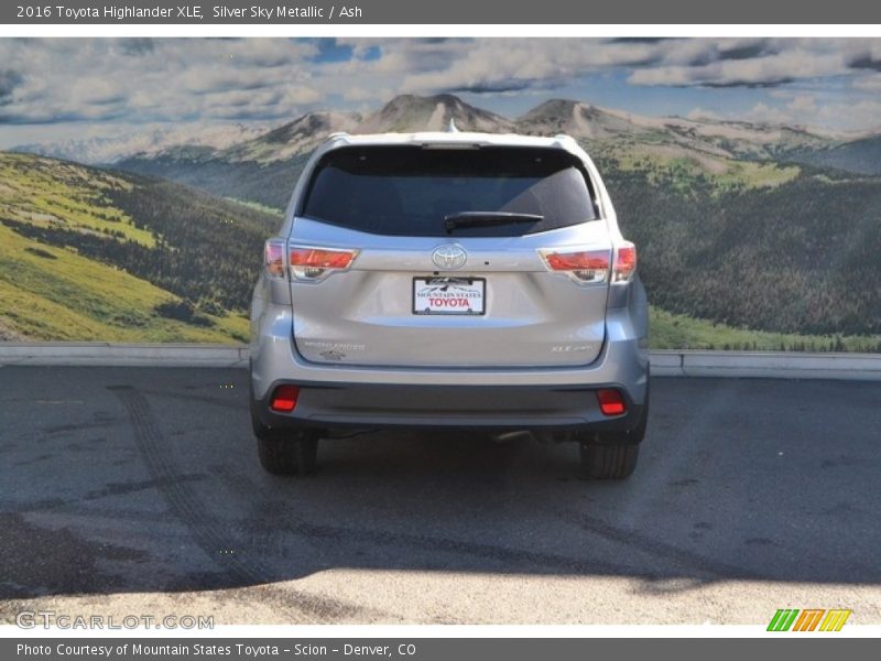 Silver Sky Metallic / Ash 2016 Toyota Highlander XLE