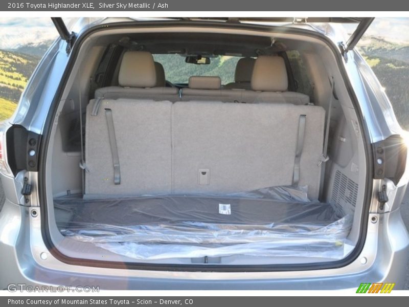 Silver Sky Metallic / Ash 2016 Toyota Highlander XLE