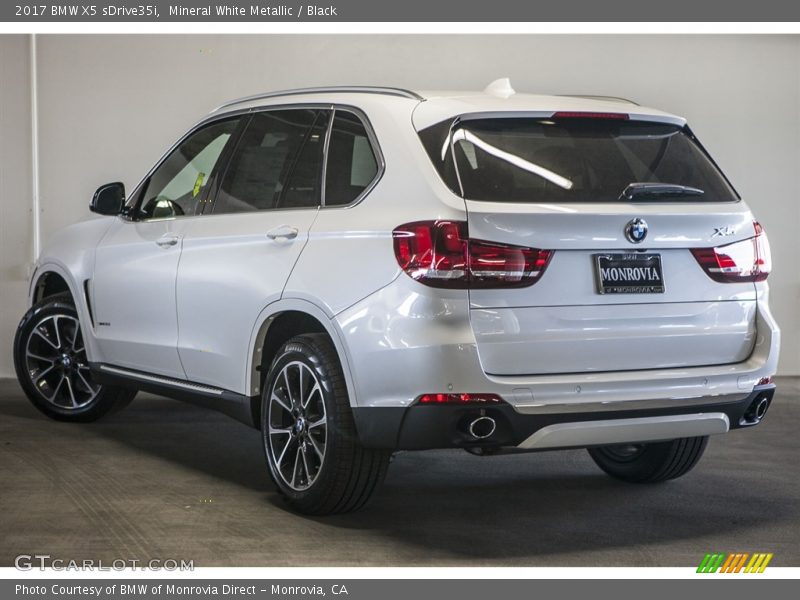 Mineral White Metallic / Black 2017 BMW X5 sDrive35i