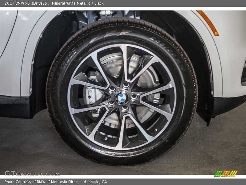 Mineral White Metallic / Black 2017 BMW X5 sDrive35i