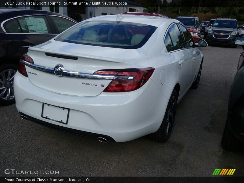 Summit White / Light Neutral/Cocoa 2017 Buick Regal Sport Touring