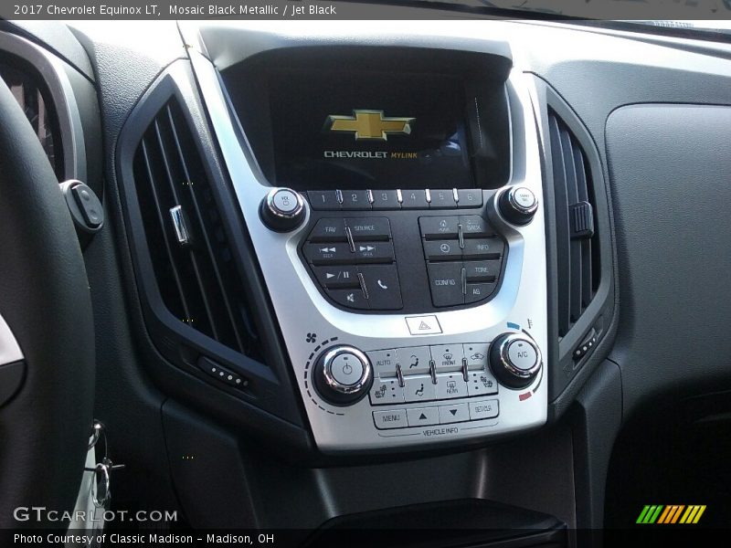 Mosaic Black Metallic / Jet Black 2017 Chevrolet Equinox LT