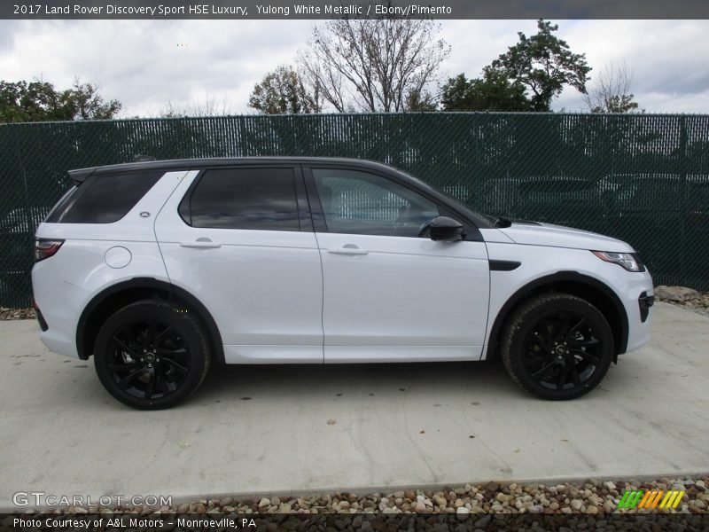 Yulong White Metallic / Ebony/Pimento 2017 Land Rover Discovery Sport HSE Luxury
