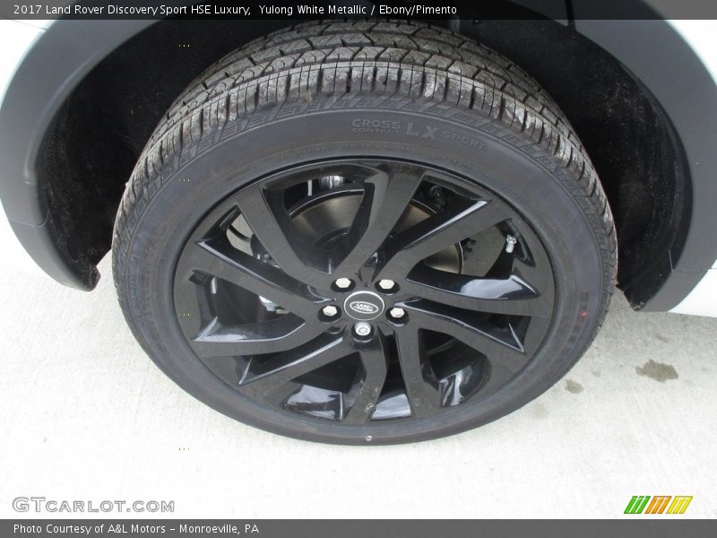 Yulong White Metallic / Ebony/Pimento 2017 Land Rover Discovery Sport HSE Luxury