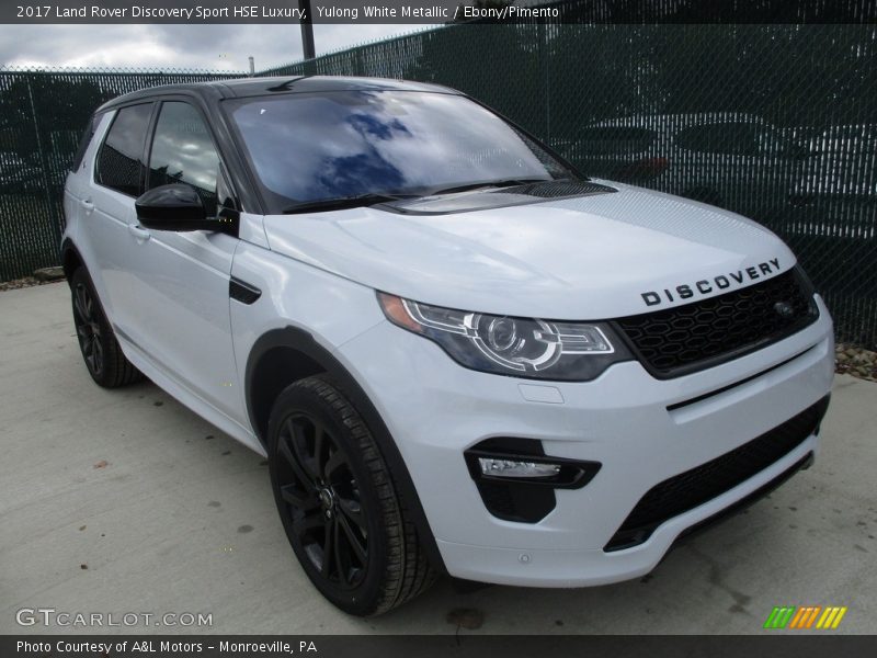 Yulong White Metallic / Ebony/Pimento 2017 Land Rover Discovery Sport HSE Luxury