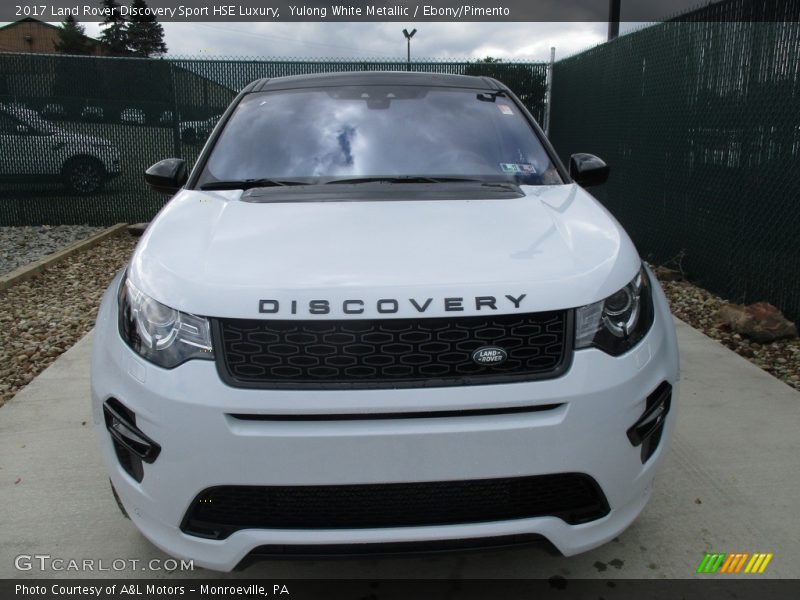 Yulong White Metallic / Ebony/Pimento 2017 Land Rover Discovery Sport HSE Luxury