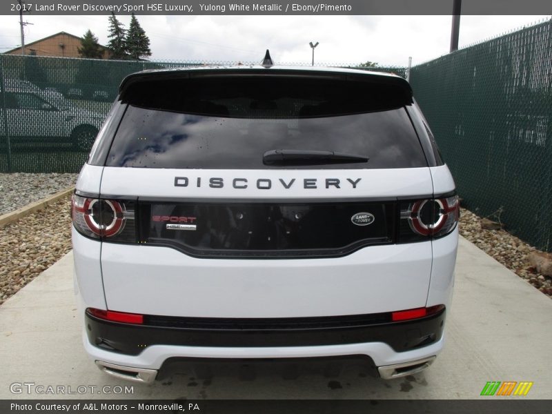 Yulong White Metallic / Ebony/Pimento 2017 Land Rover Discovery Sport HSE Luxury