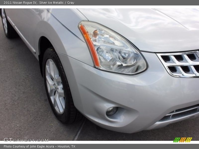 Silver Ice Metallic / Gray 2011 Nissan Rogue SV