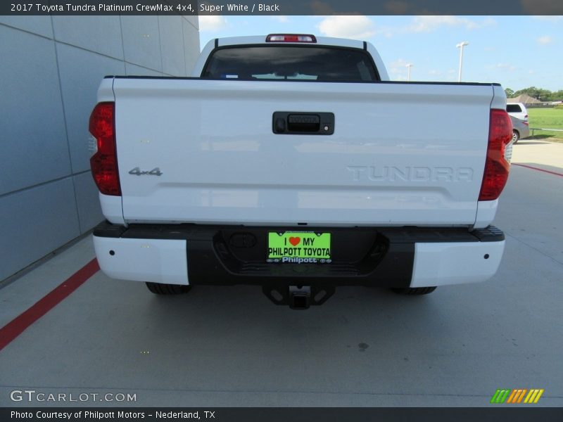 Super White / Black 2017 Toyota Tundra Platinum CrewMax 4x4