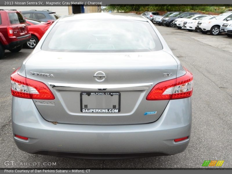 Magnetic Gray Metallic / Charcoal 2013 Nissan Sentra SV
